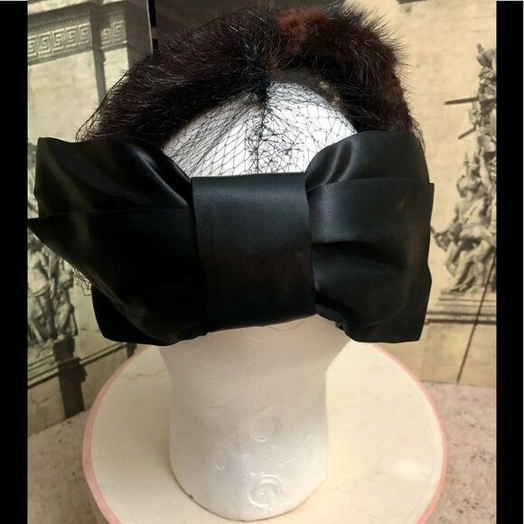 Collection of  4 vintage hats main image 8